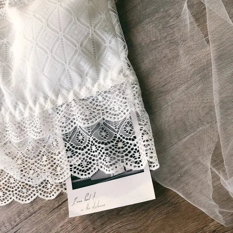 Summer Sexy Lace Camisole Tank Tops Women Beautiful Back Top Lady Seamless Hollow Out Elastic with Chest Pads Woman Clothing bubbles jewelry and loan